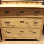 832 1088 CHEST OF DRAWERS